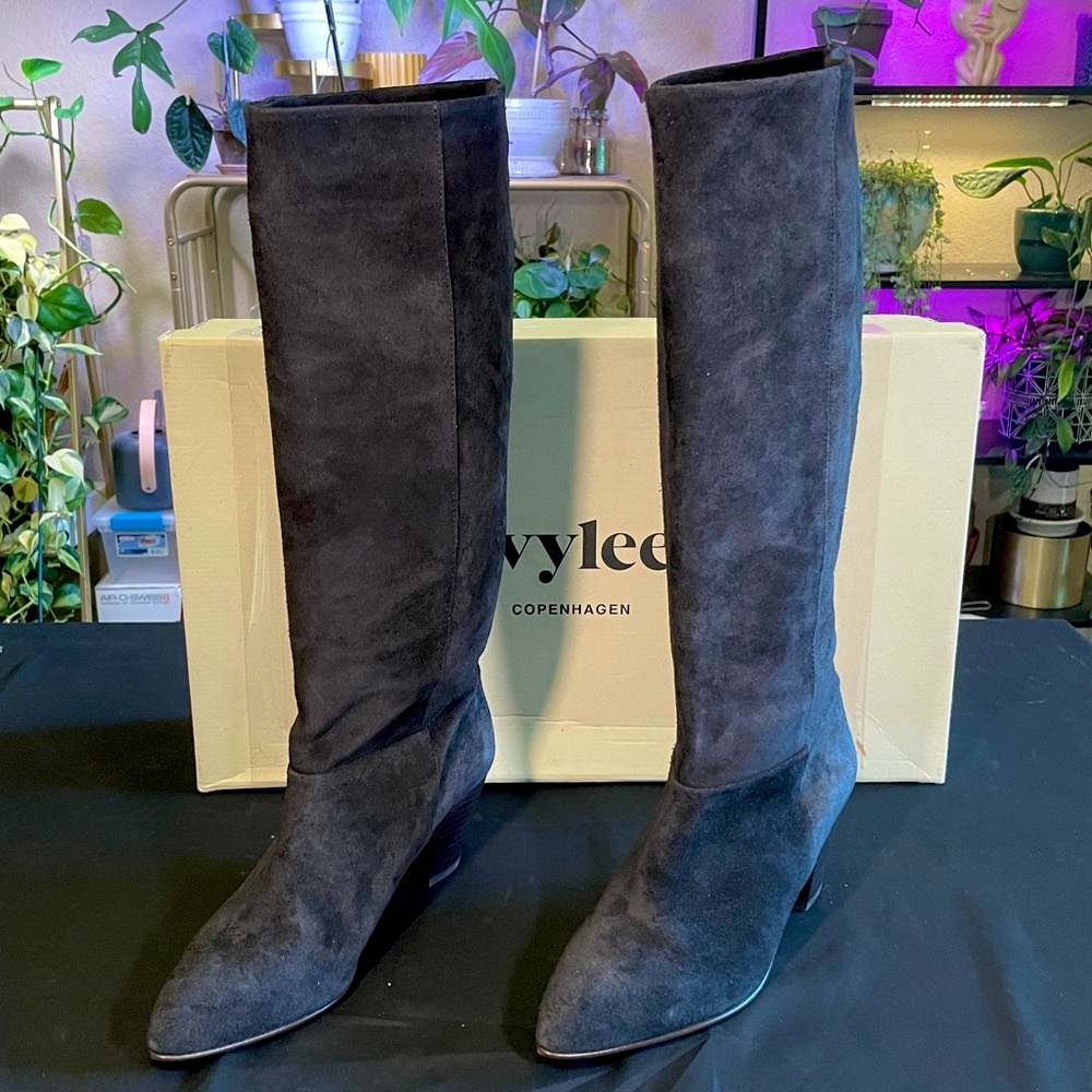 Ivylee Rita Black Split Leather Boots (Suede)